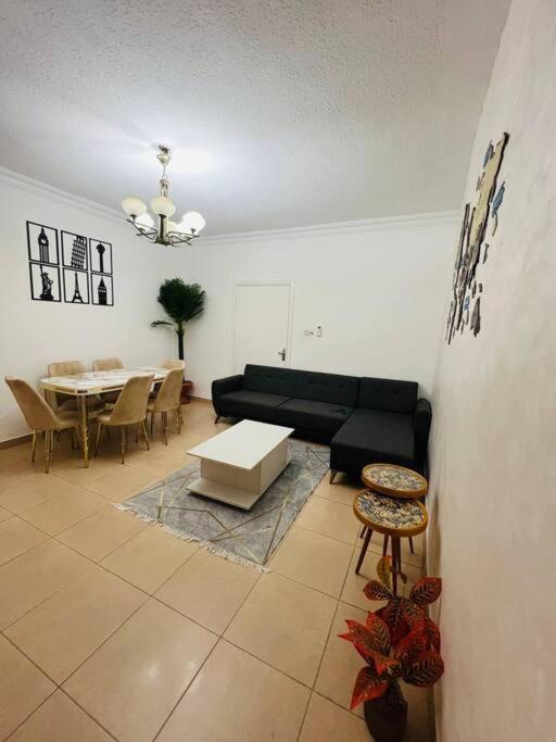 Lovely 3 Bedrooms Unit *